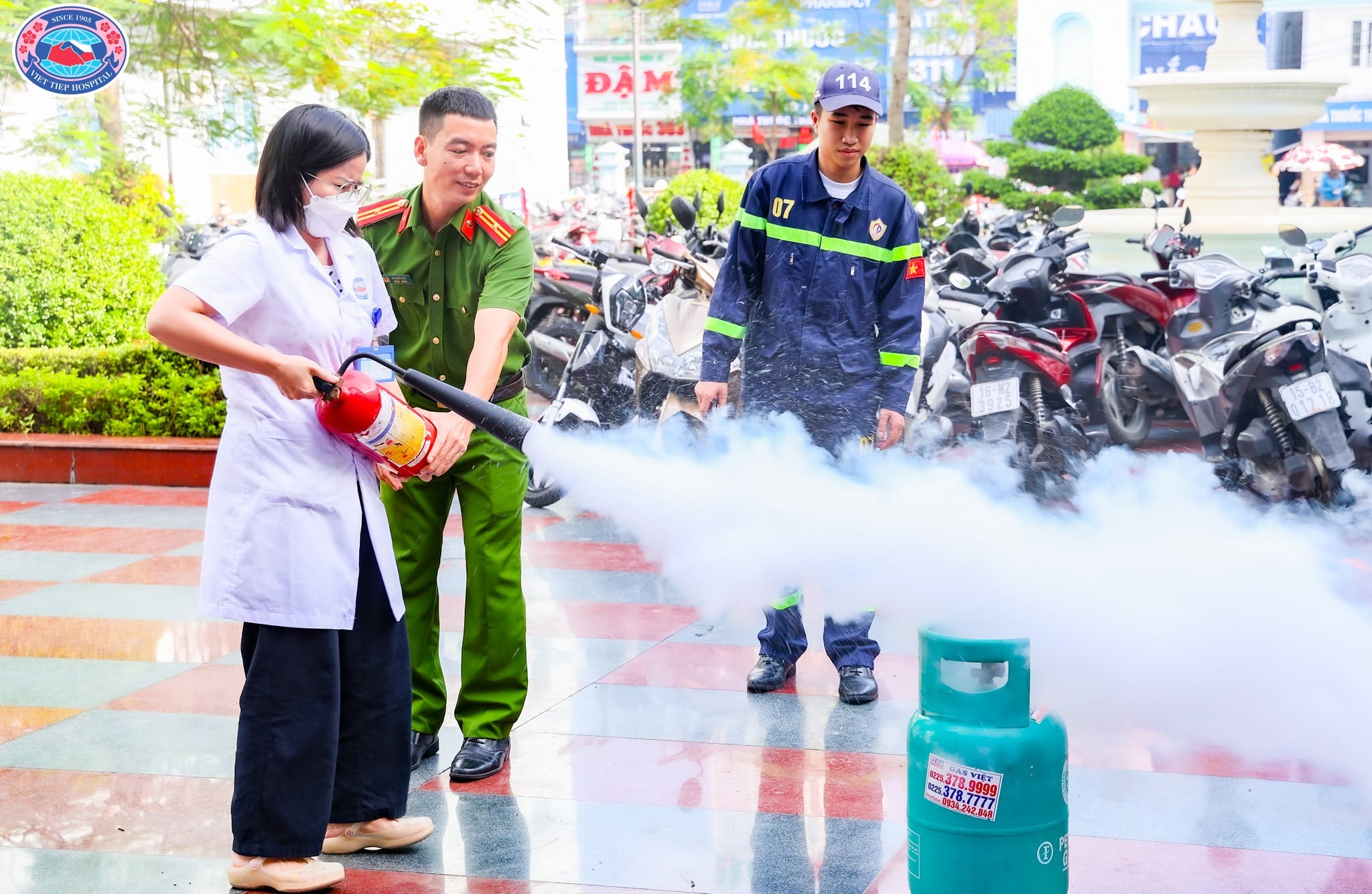 Đội Cảnh sát chữa cháy và CNCH khu vực 1: Tuyên truyền, bồi dưỡng nghiệp vụ PCCC và CNCH tại Bệnh viện Hữu Nghị Việt Tiệp